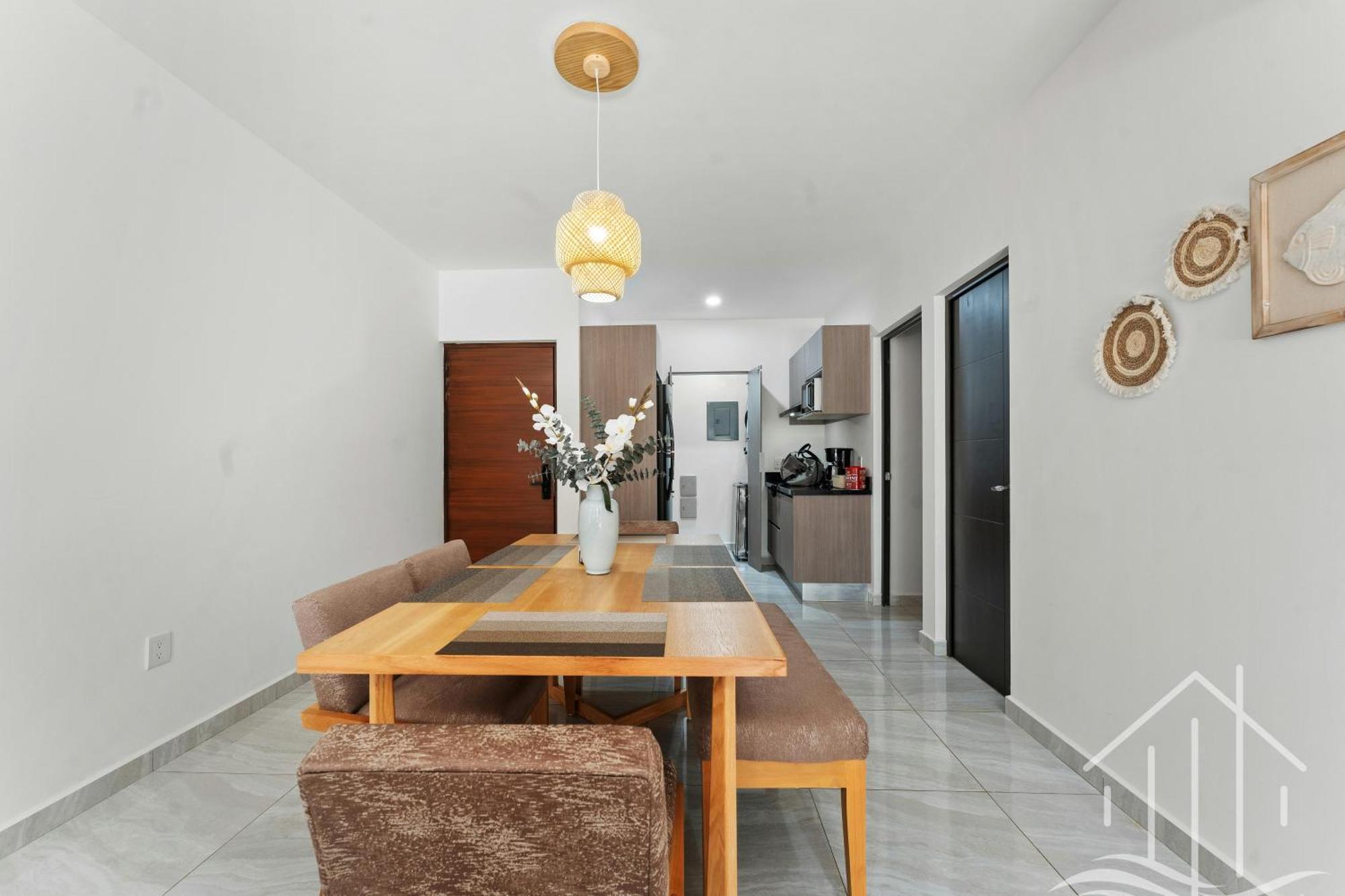 Apartment Promo!-queen Beds-near Beach-1st Floor-poolside-sleep 6 *