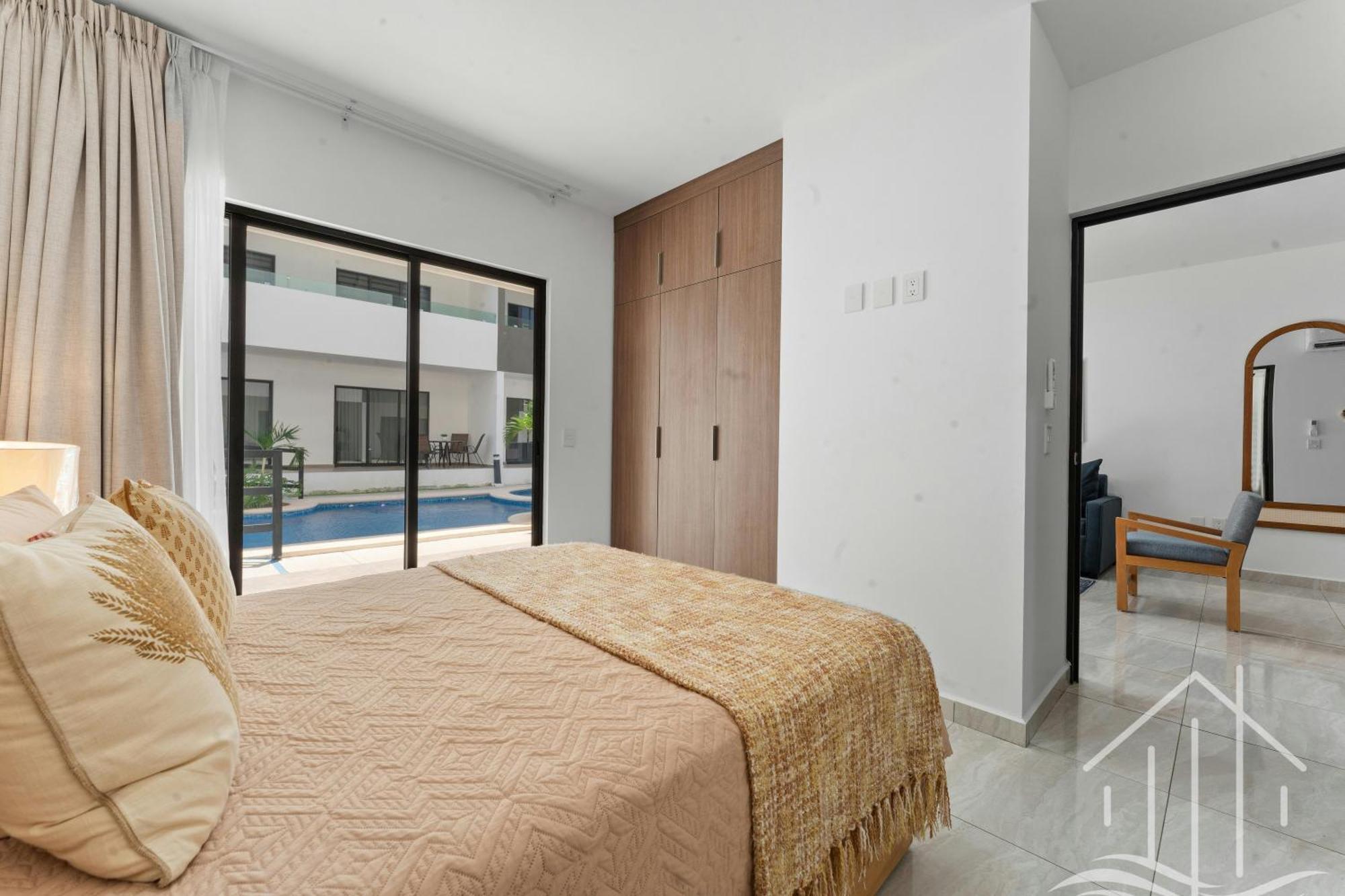 Promo!-queen Beds-near Beach-1st Floor-poolside-sleep 6 Apartment